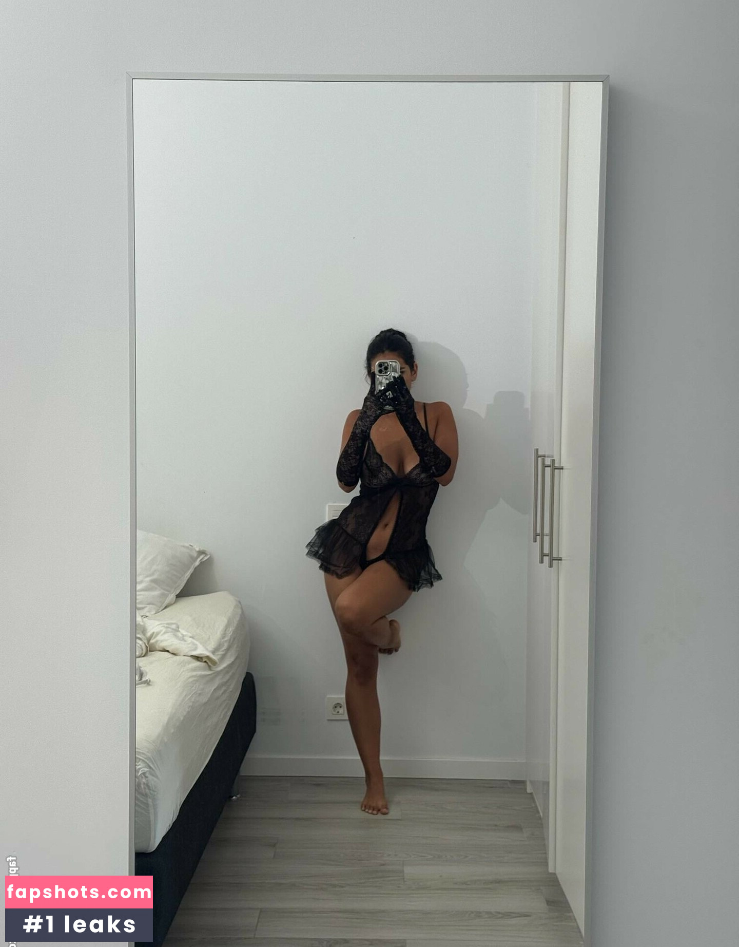 yourpierina nude babe gallery