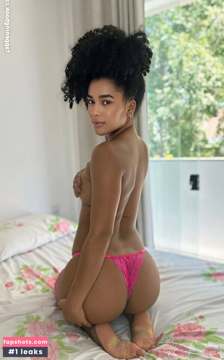 yours_queen gallery photo #19