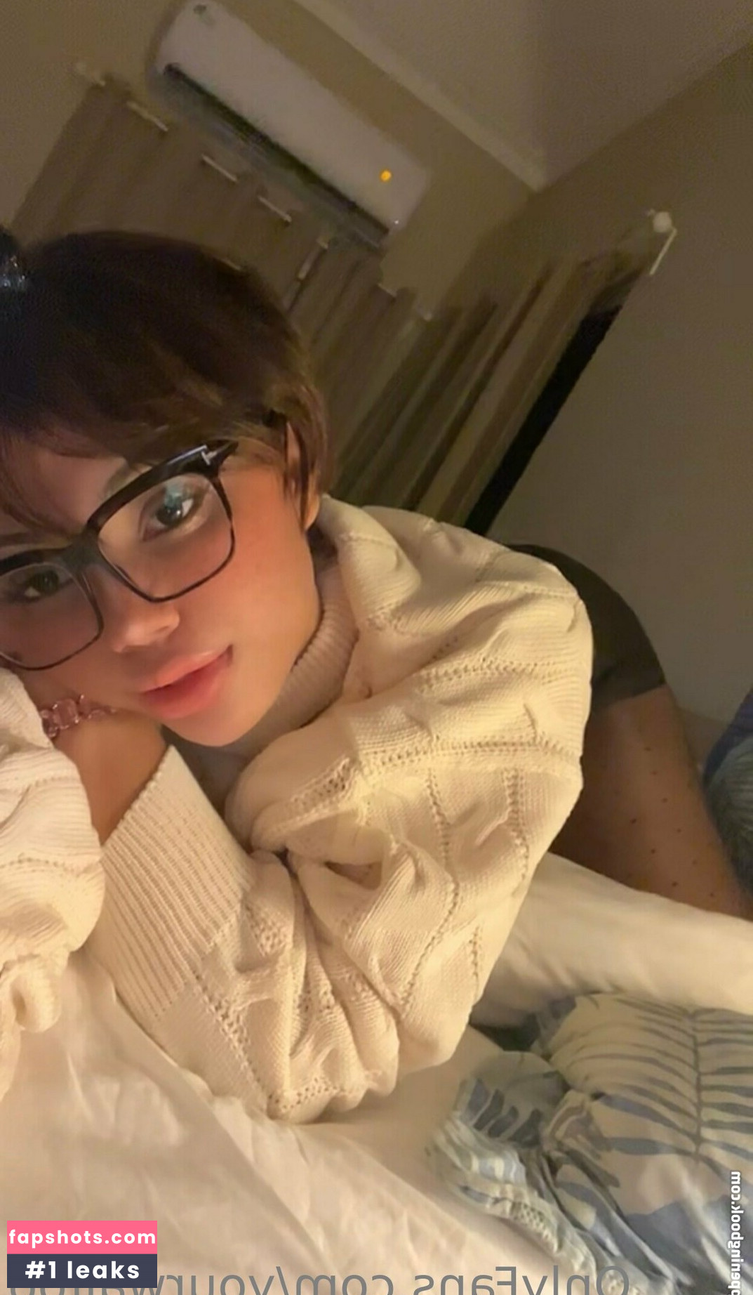 yourwaifoo gallery photo #5