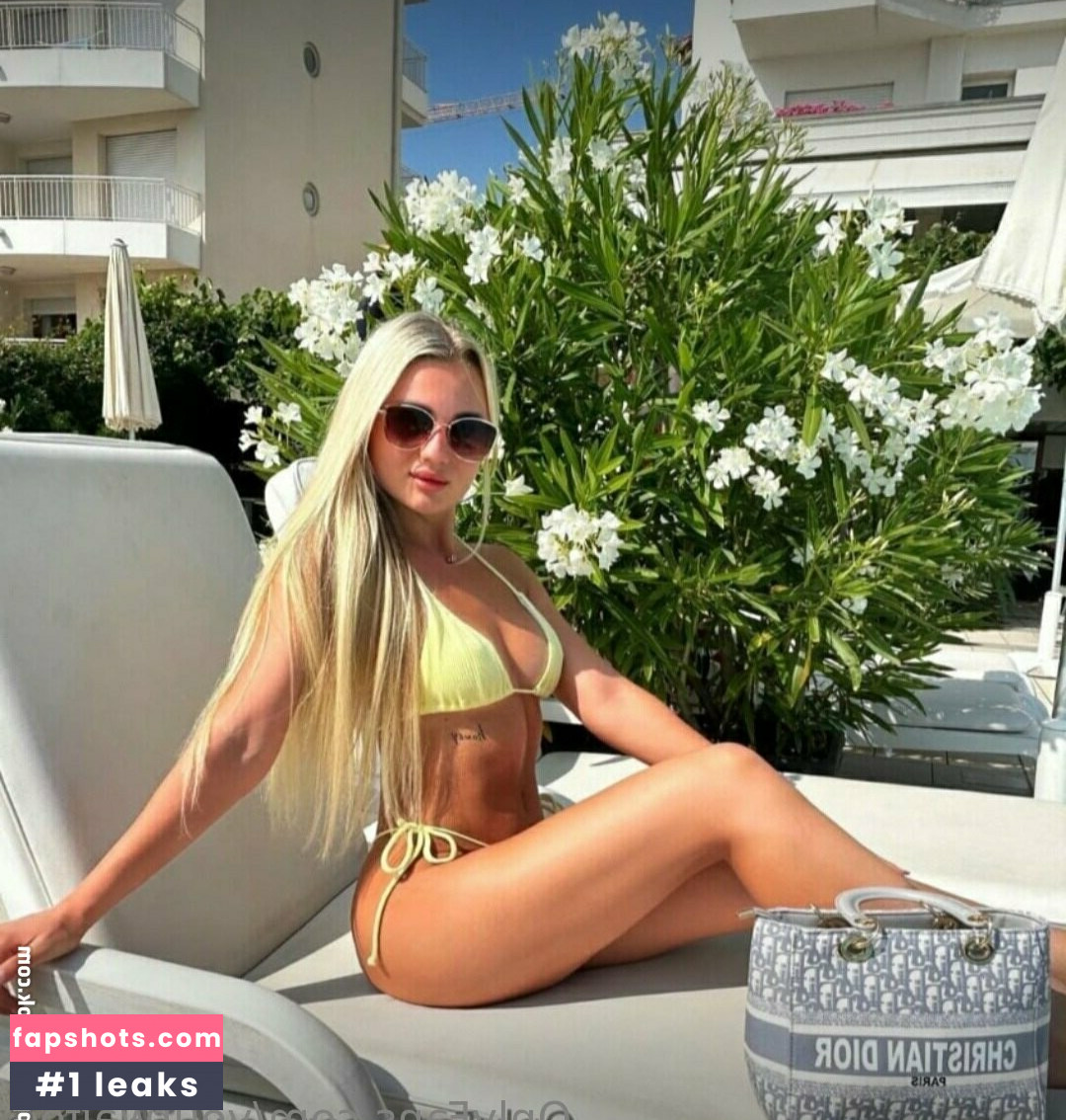 yourwaifoo gallery photo #64