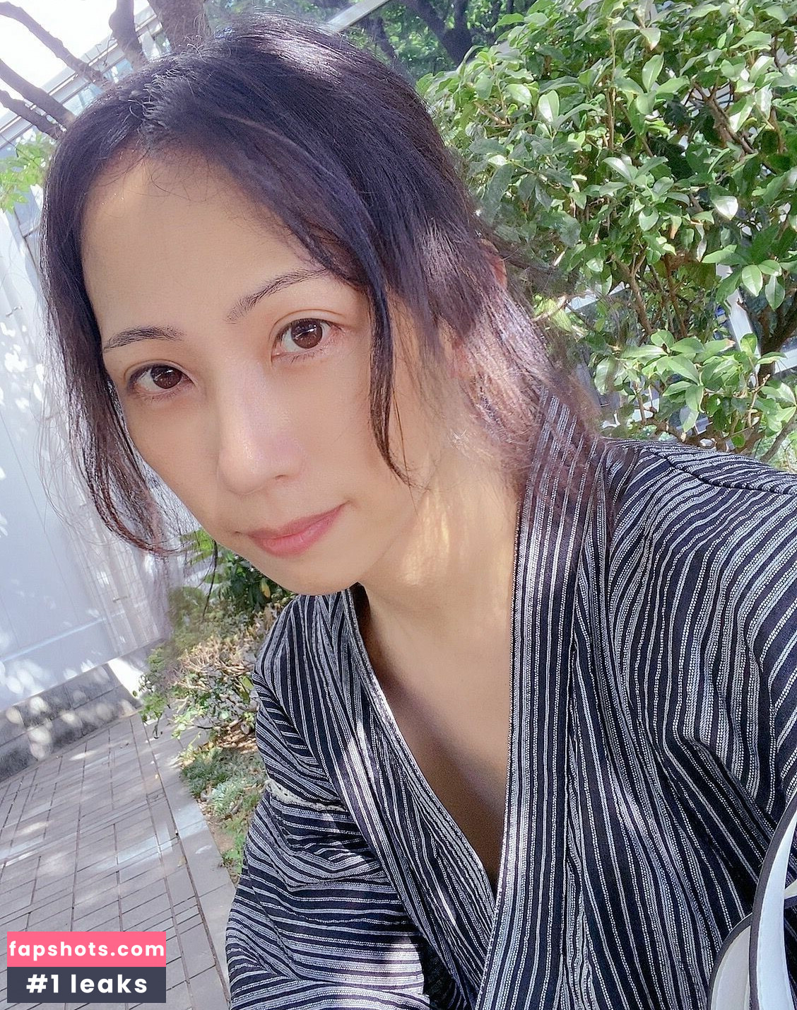 YOZAKURA nude babe gallery