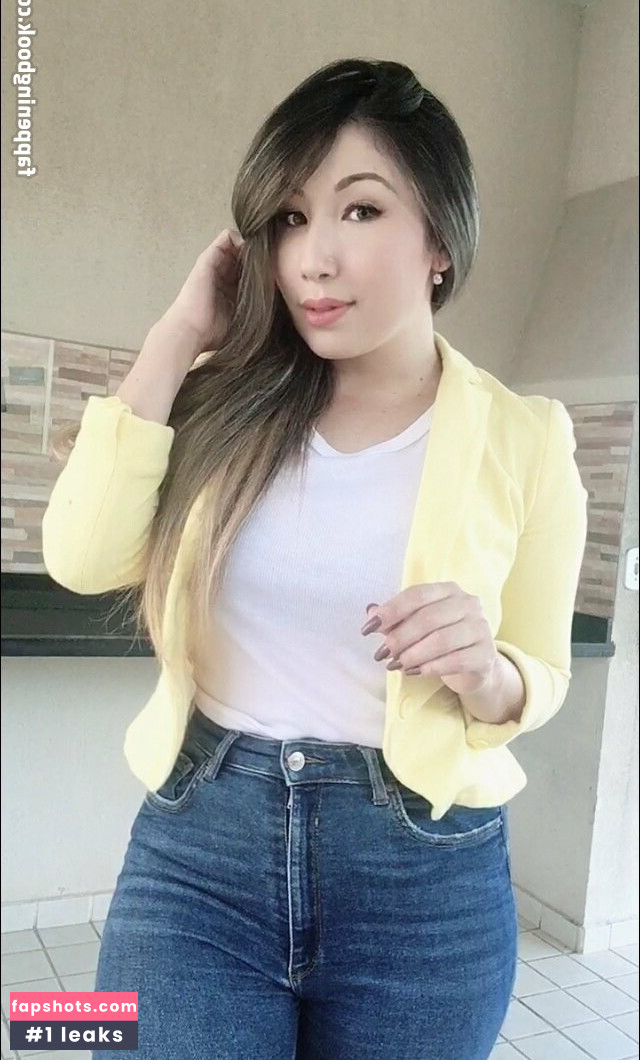 Yu Ferracini gallery photo #6