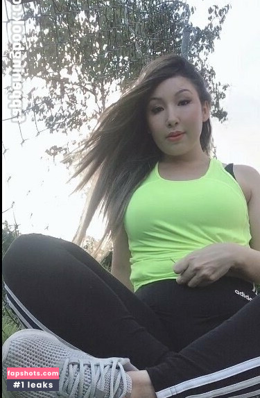 Yu Ferracini gallery photo #7