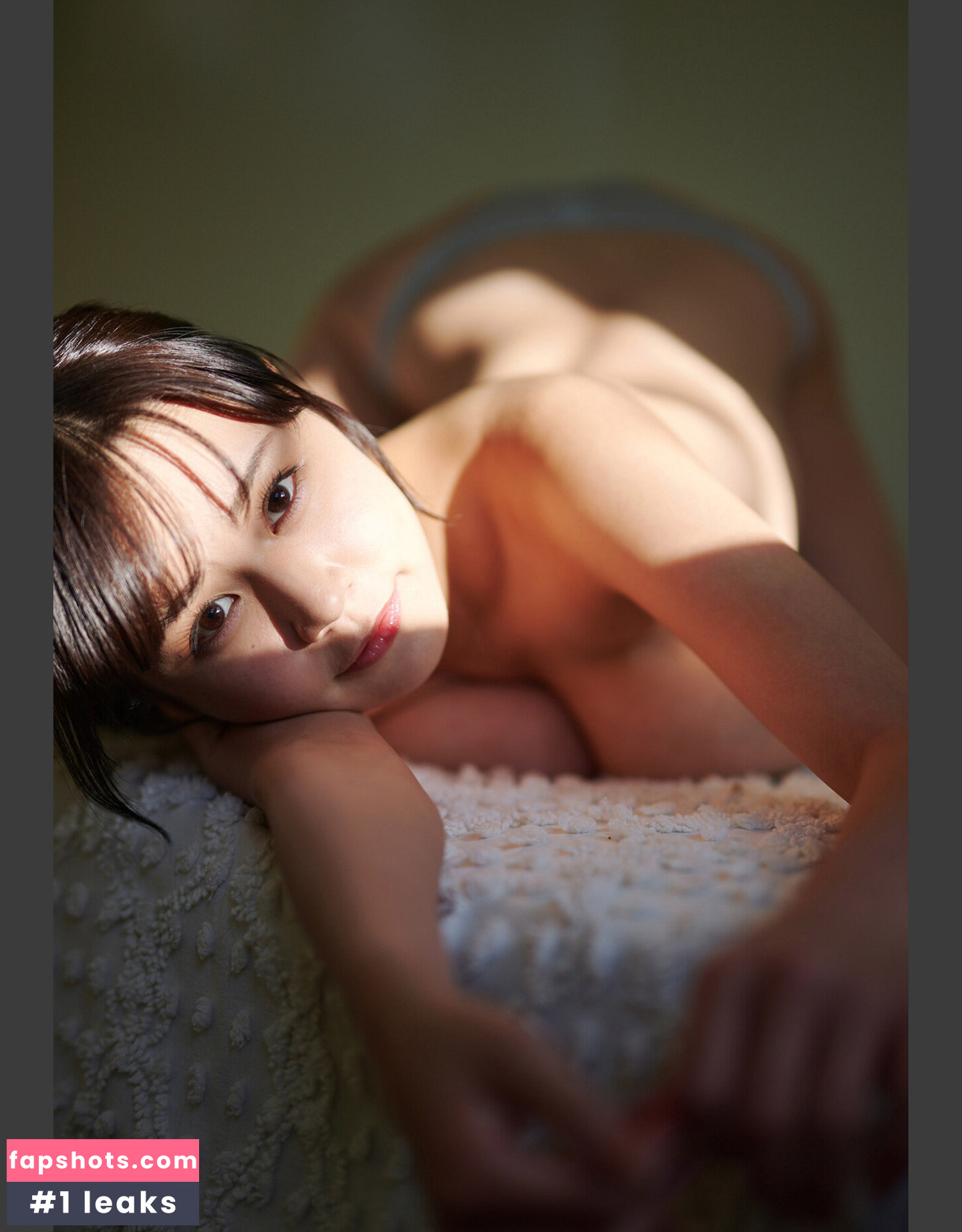 Yu Tano gallery photo #16