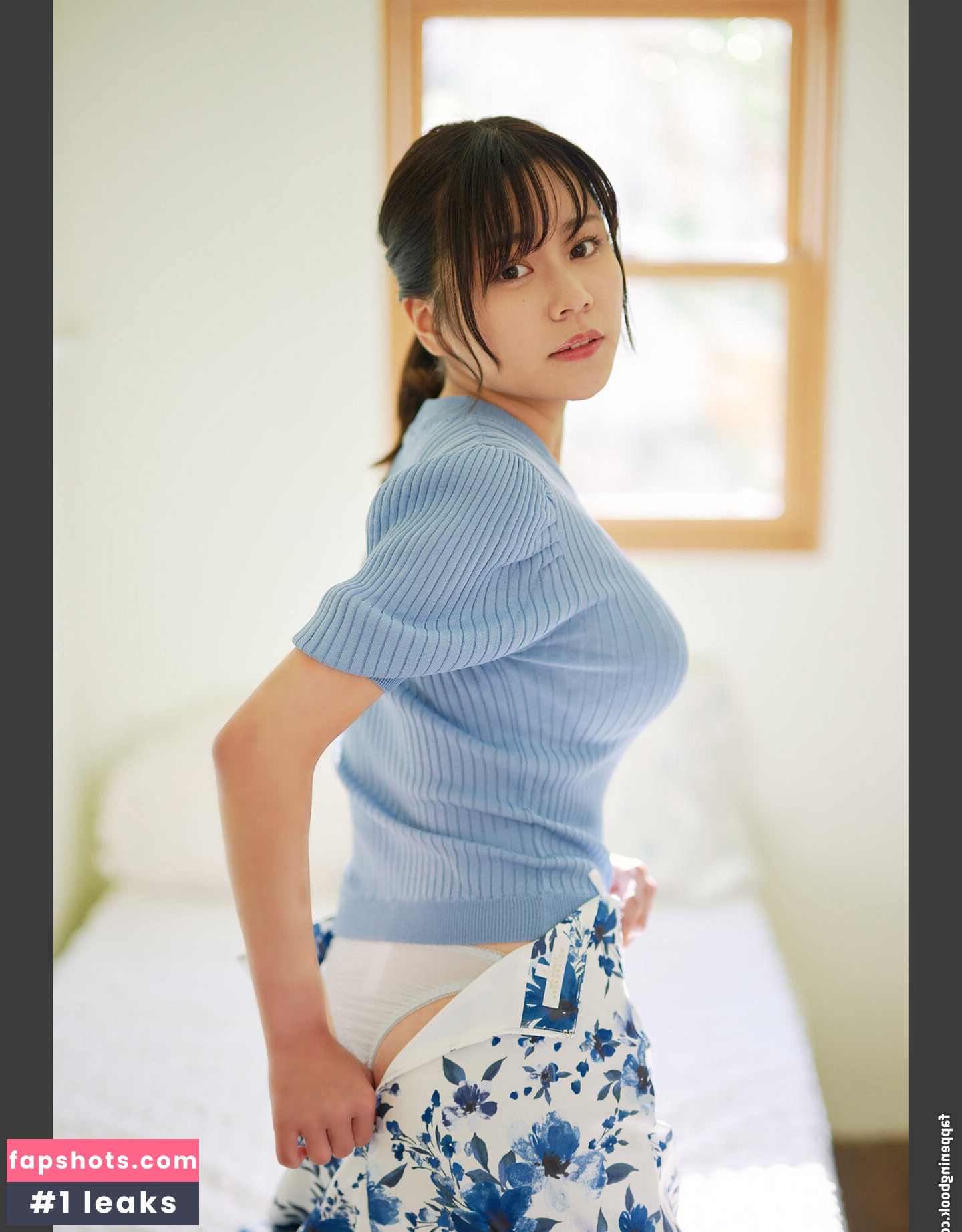 Yu Tano gallery photo #18