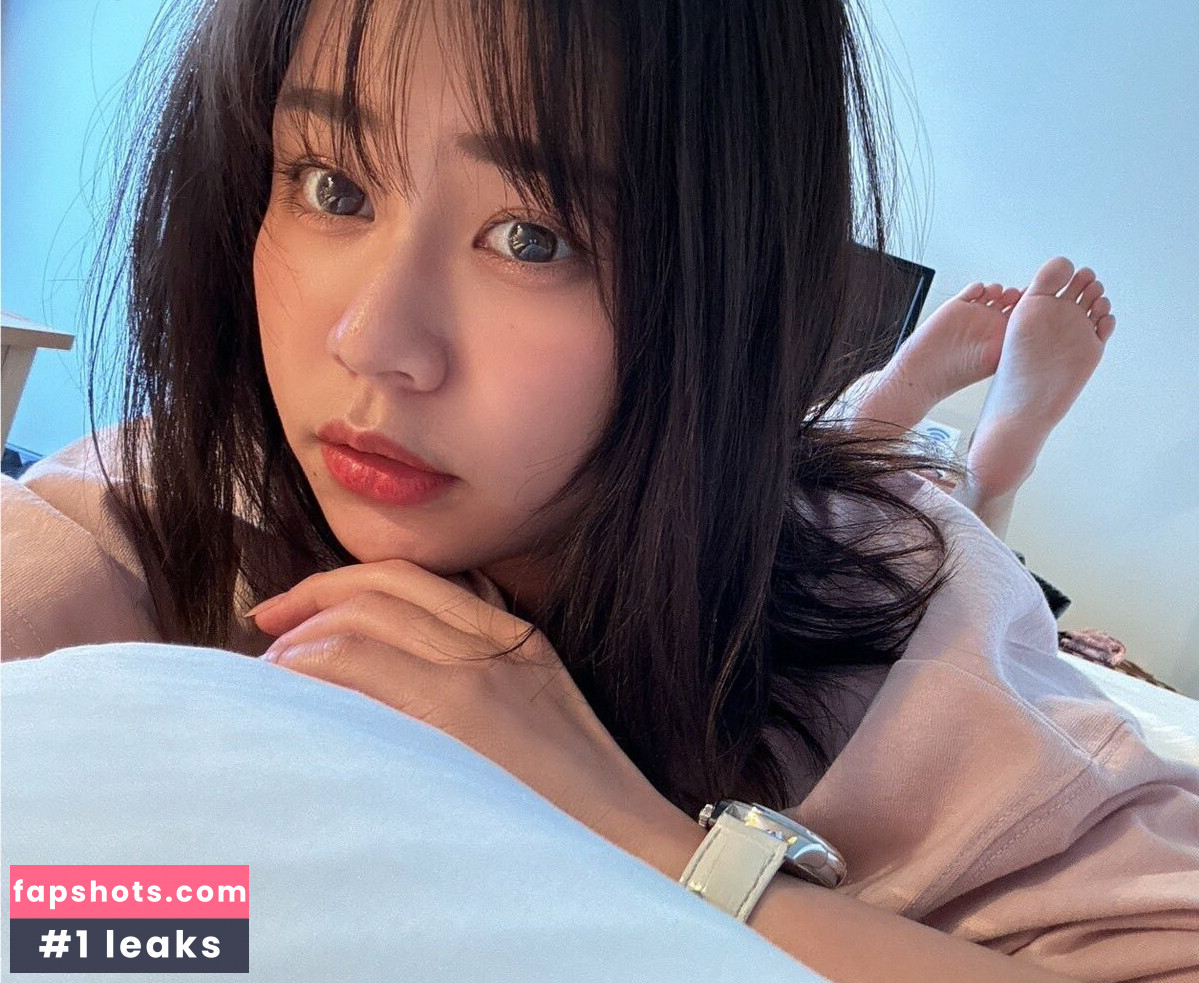 Yu Tano gallery photo #32