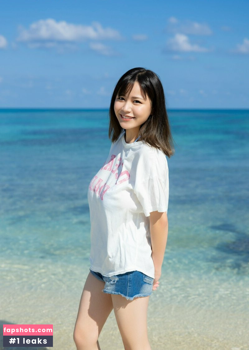 Yu Tano gallery photo #37