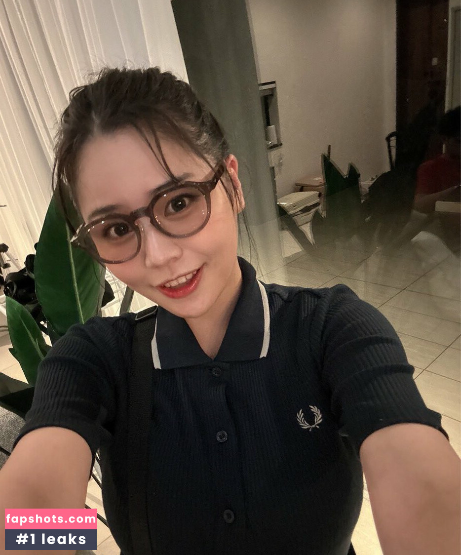 Yu Tano gallery photo #41