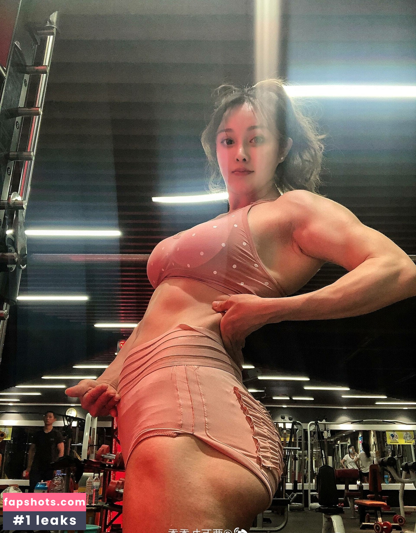 Yuan Herong gallery photo #13