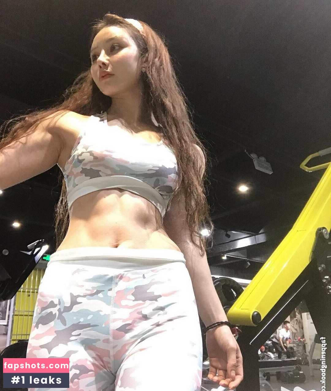 Yuan Herong gallery photo #168