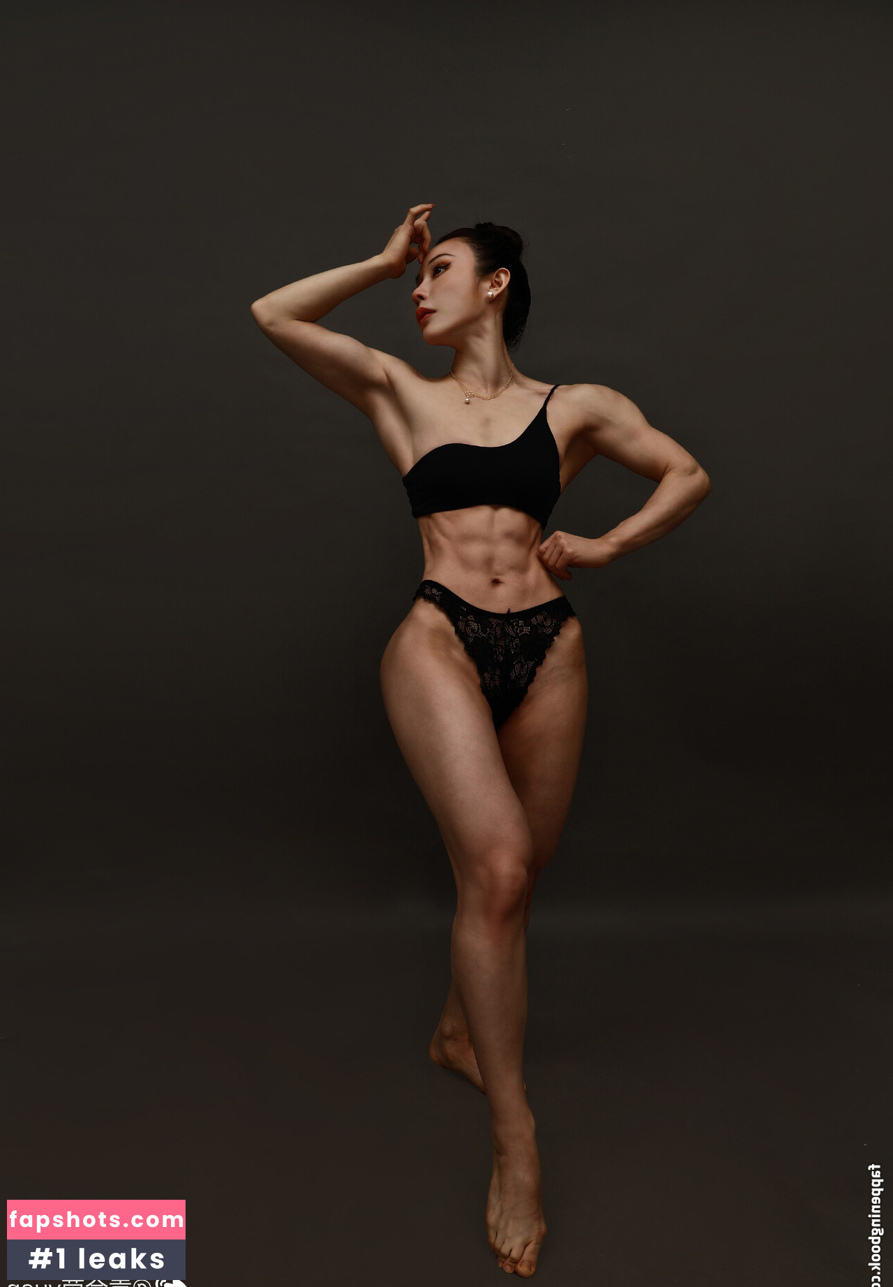 Yuan Herong gallery photo #26