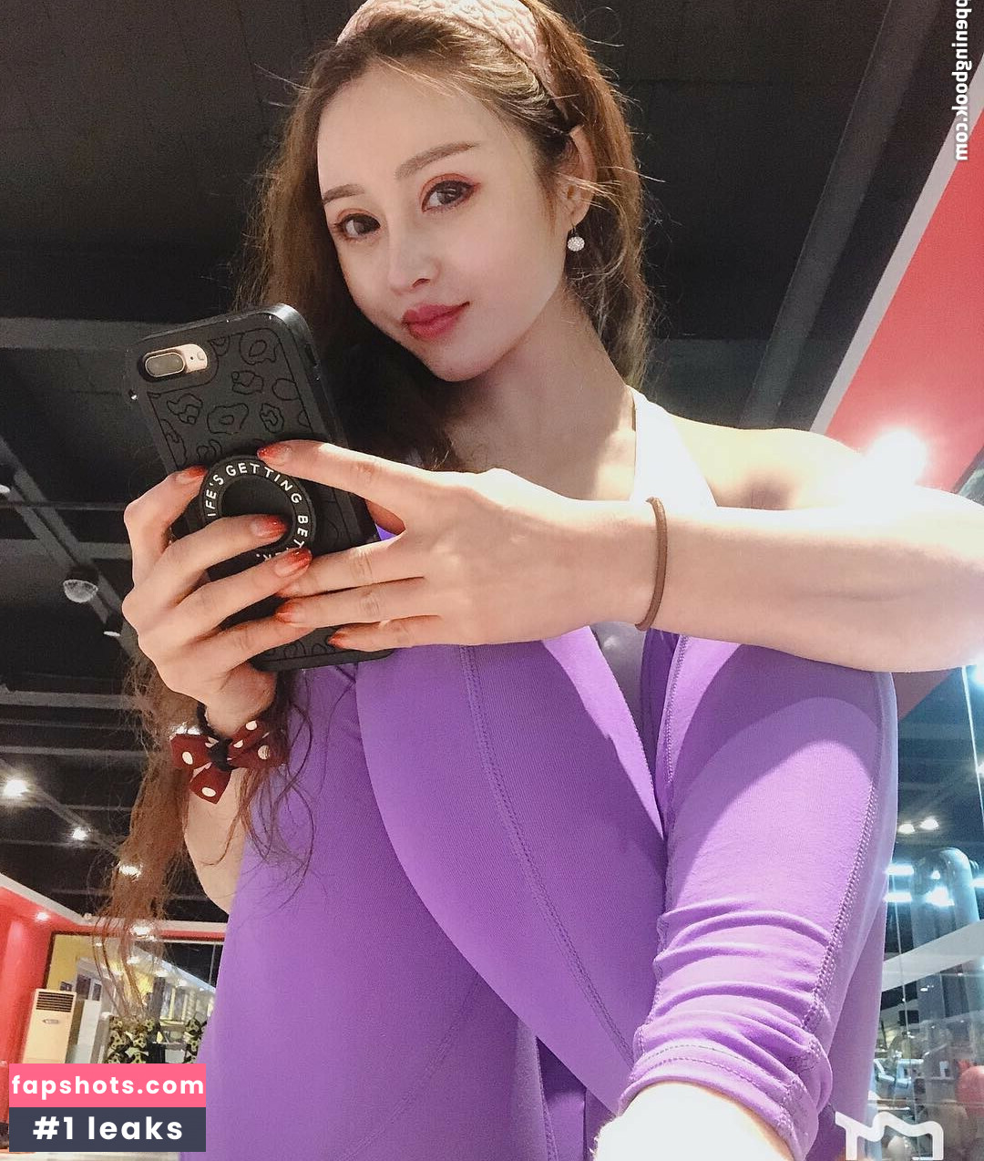 Yuan Herong gallery photo #287