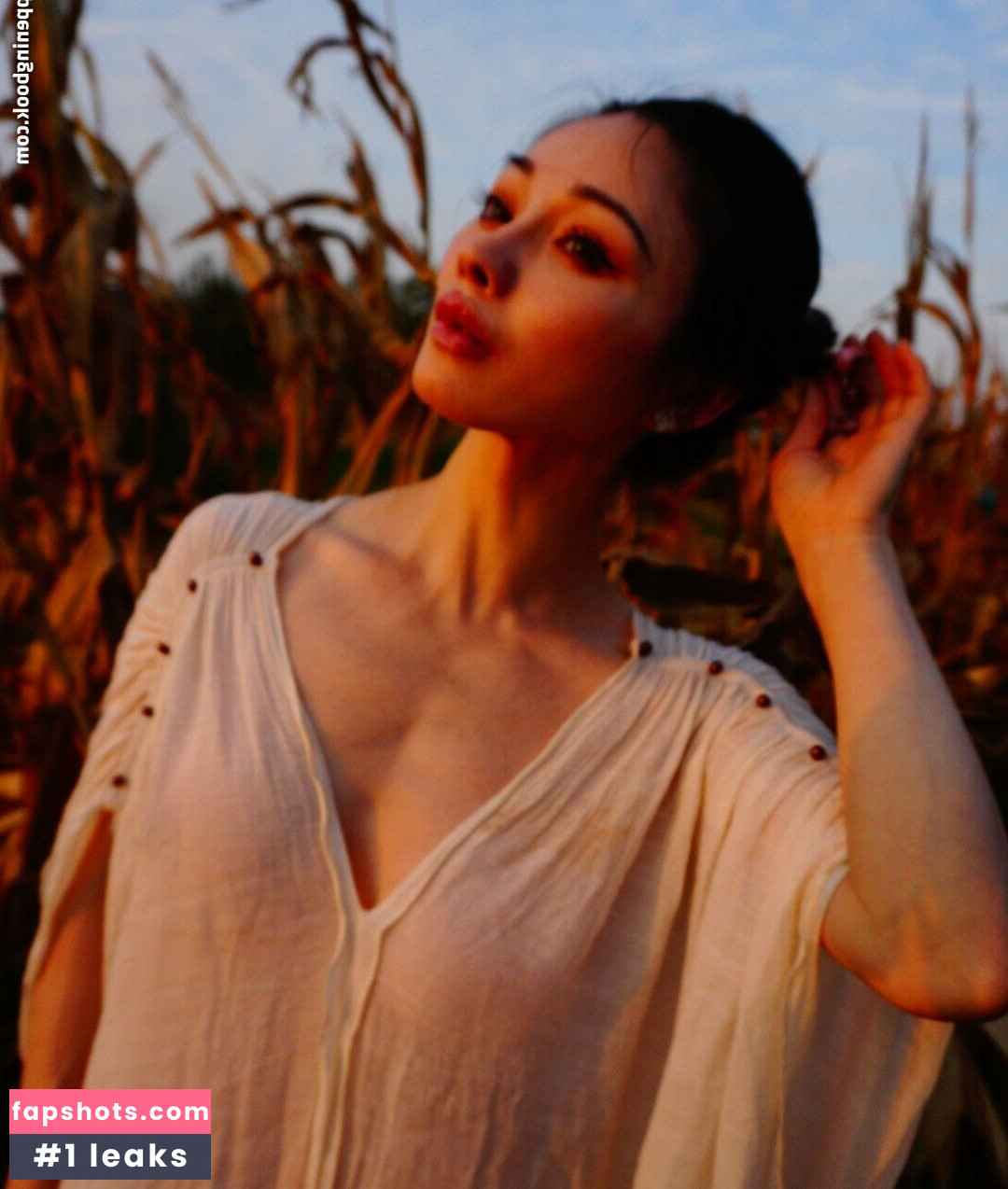 Yuan Herong gallery photo #315