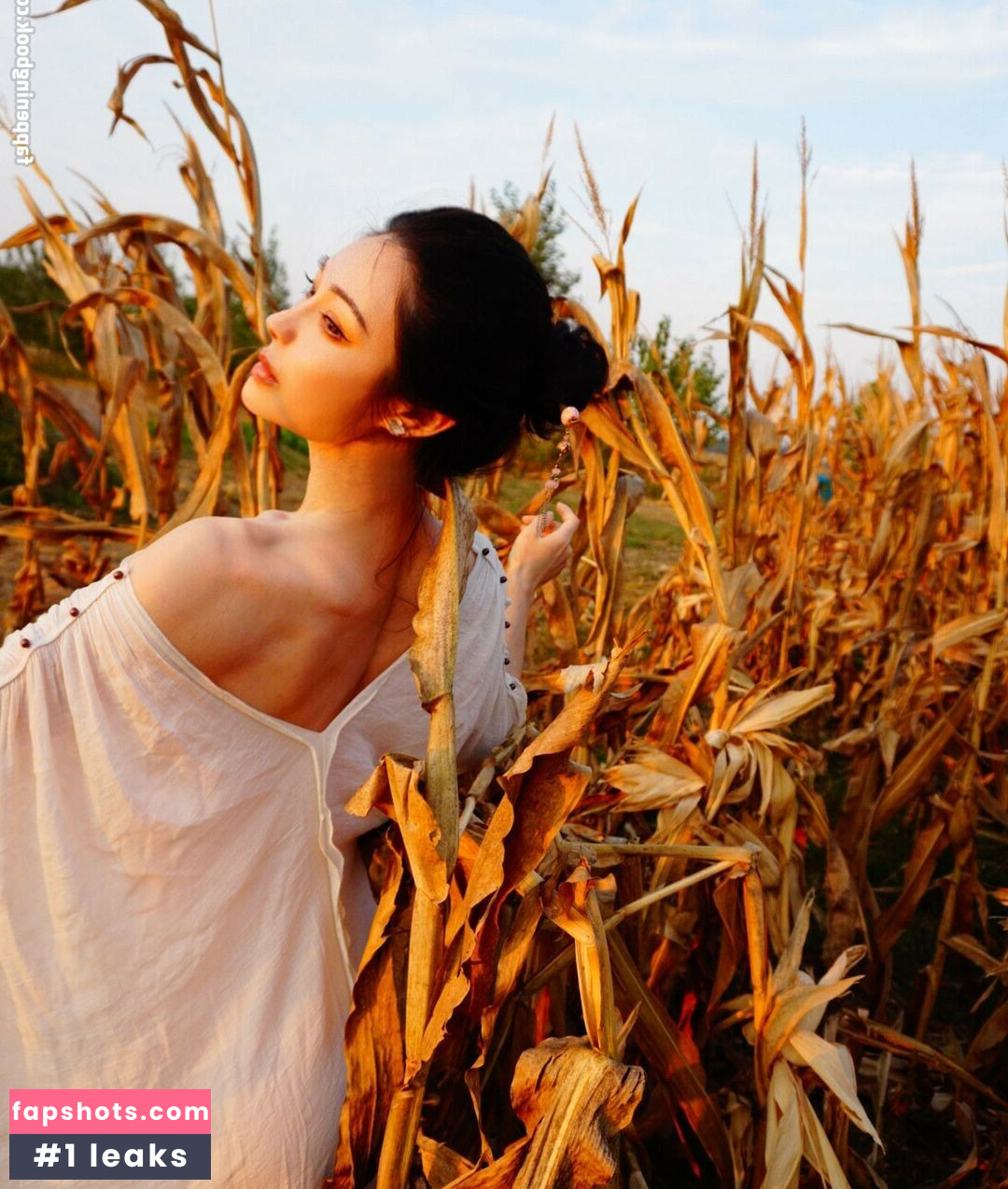 Yuan Herong gallery photo #319