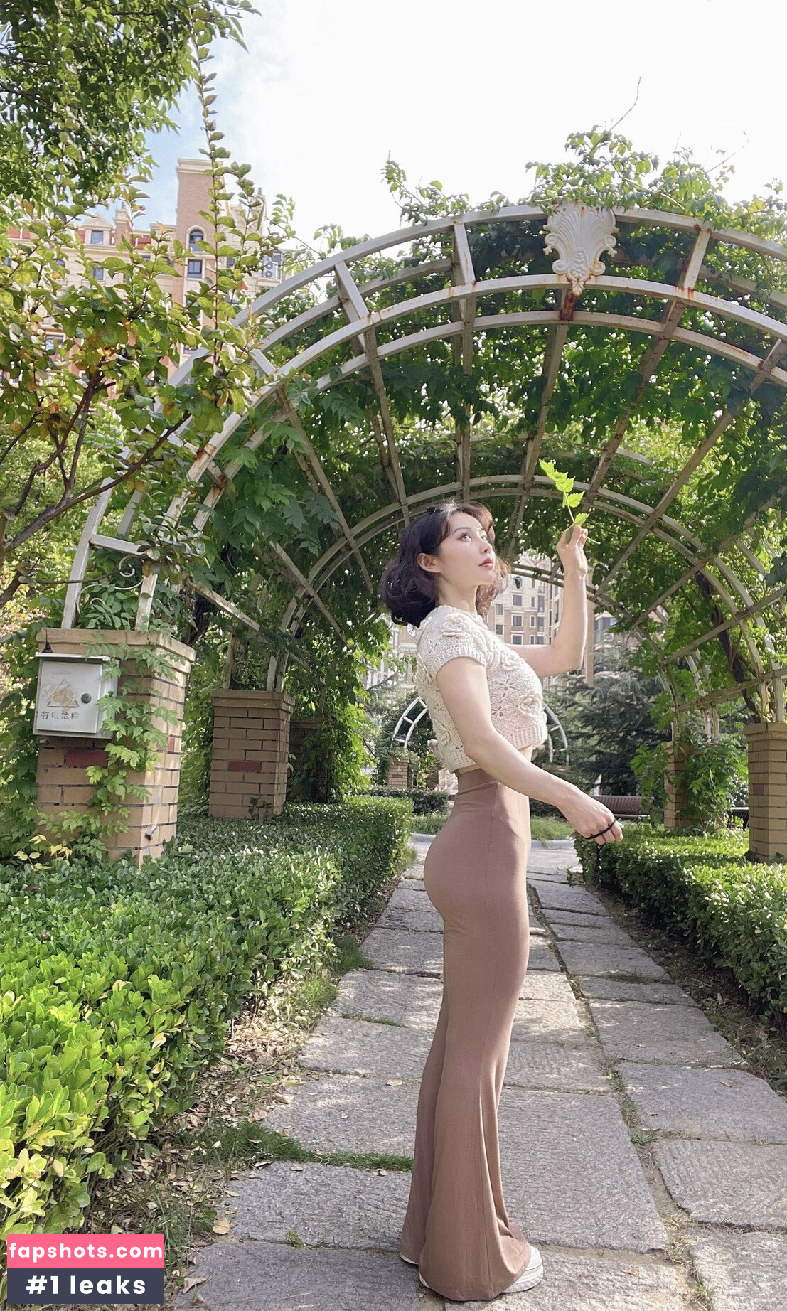 Yuan Herong gallery photo #343