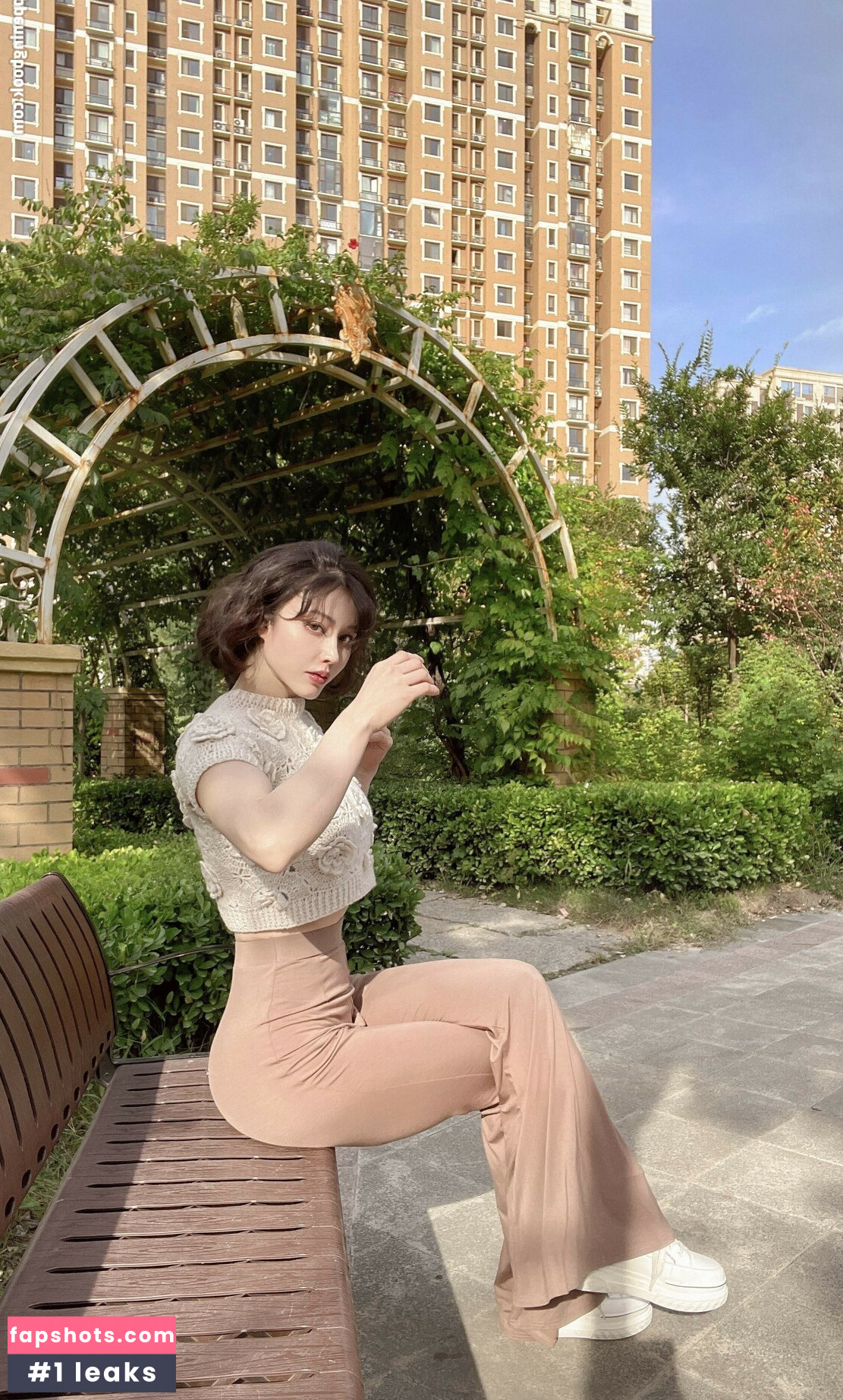 Yuan Herong gallery photo #344