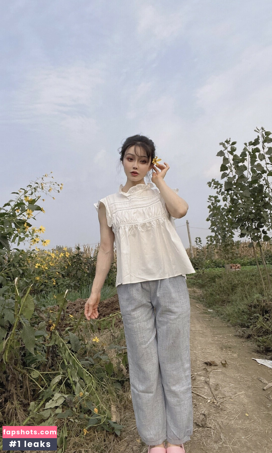 Yuan Herong gallery photo #348