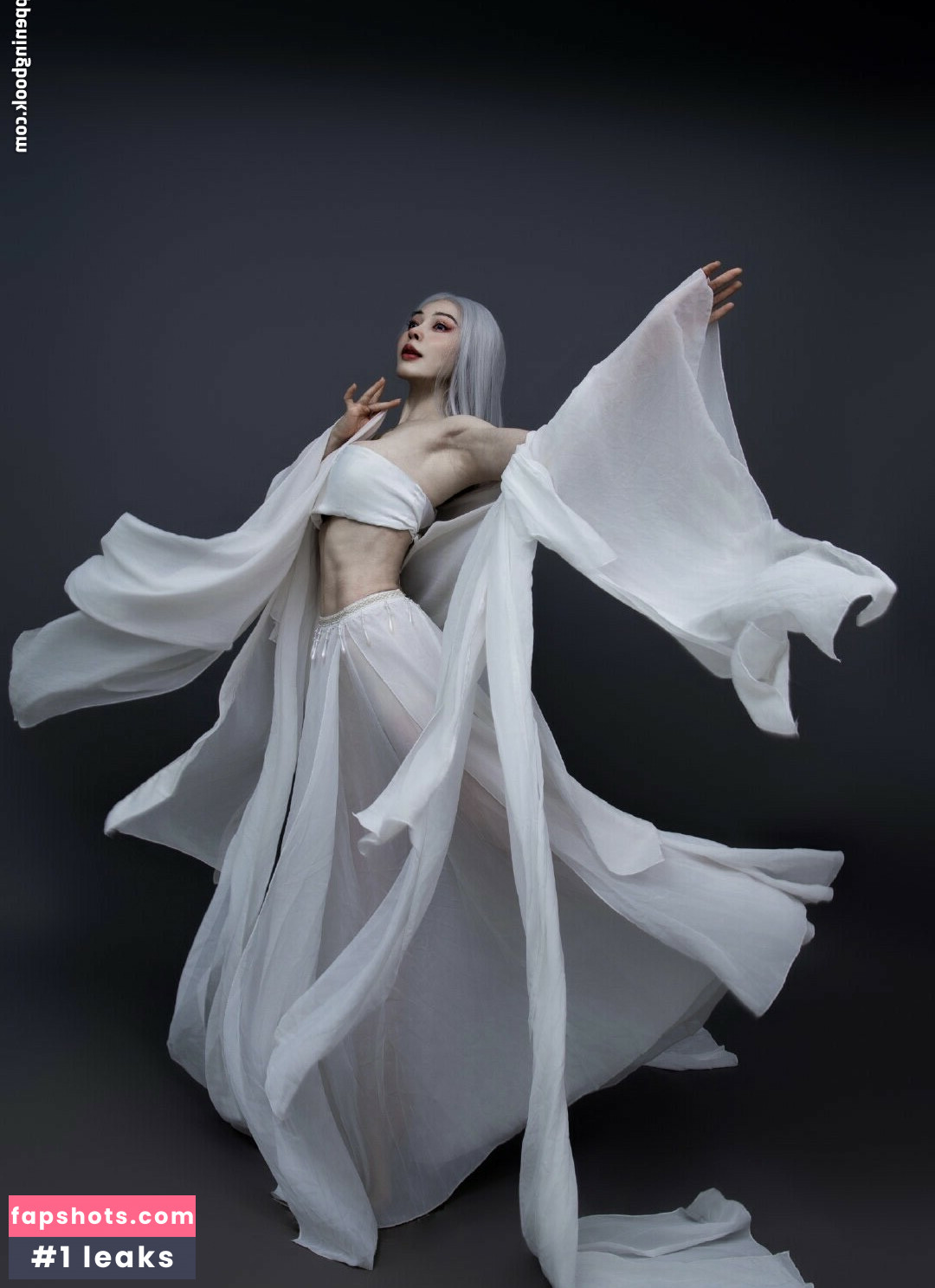 Yuan Herong gallery photo #359