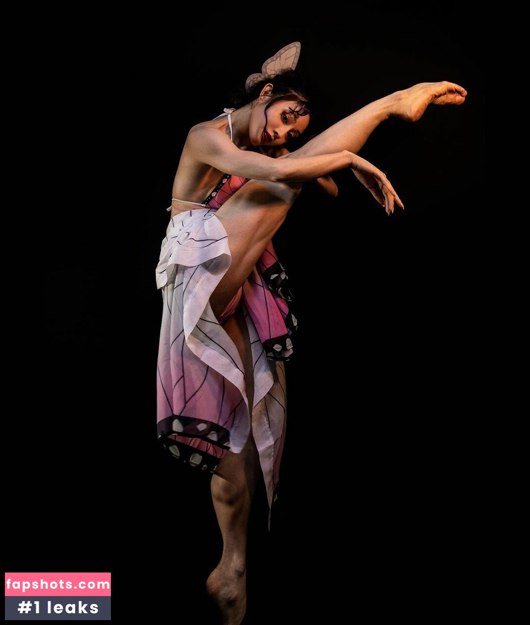 Yuan Herong gallery photo #372