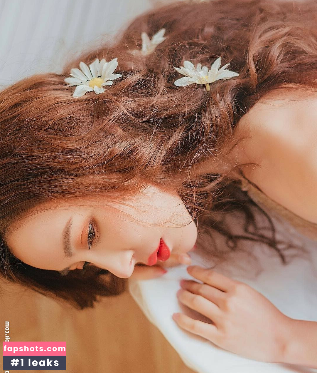 Yuan Herong gallery photo #67