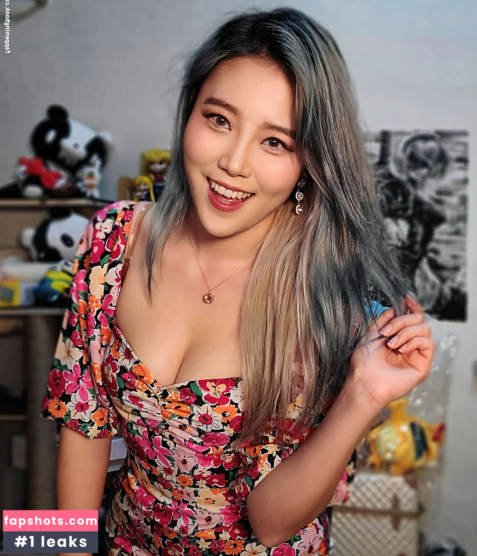 Yuggie_TV gallery photo #140