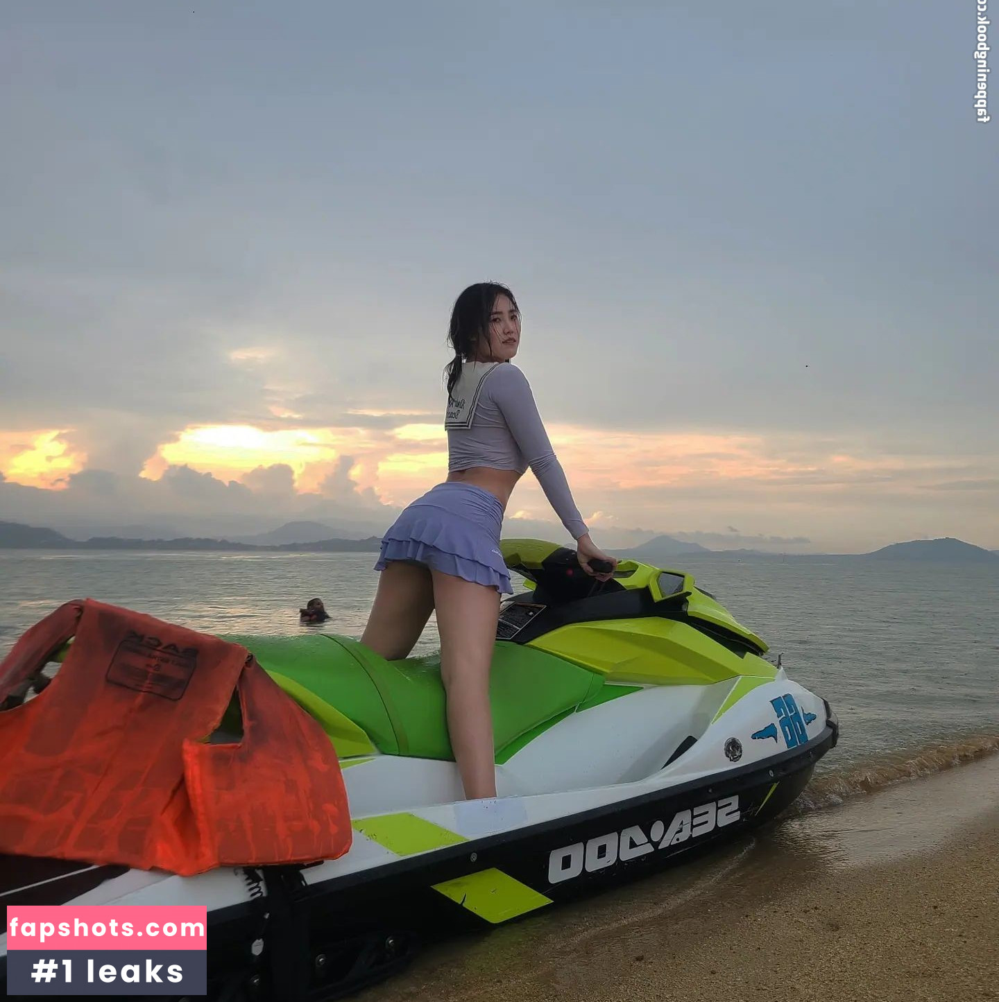 Yuggie_TV gallery photo #205