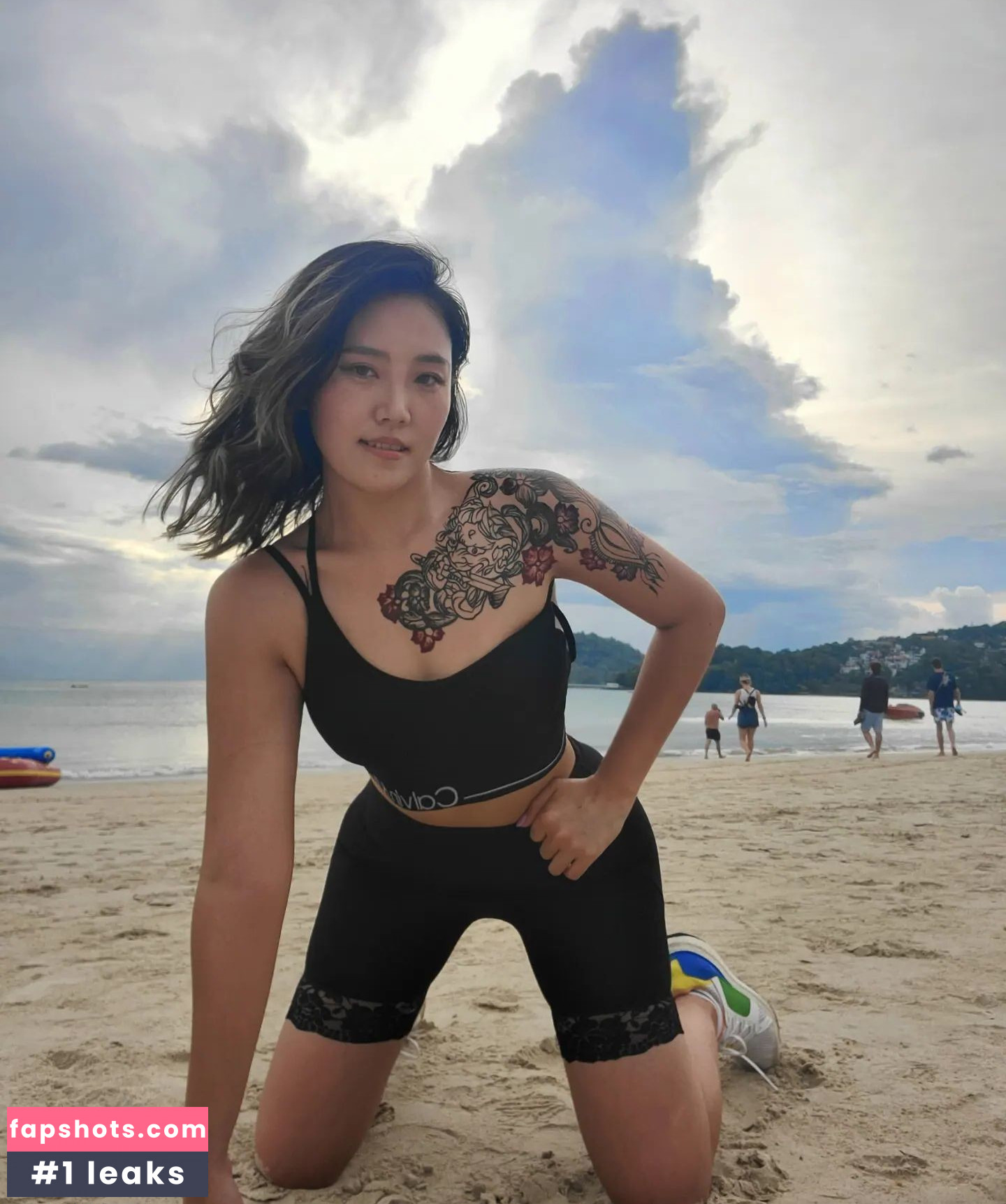 Yuggie_TV gallery photo #216