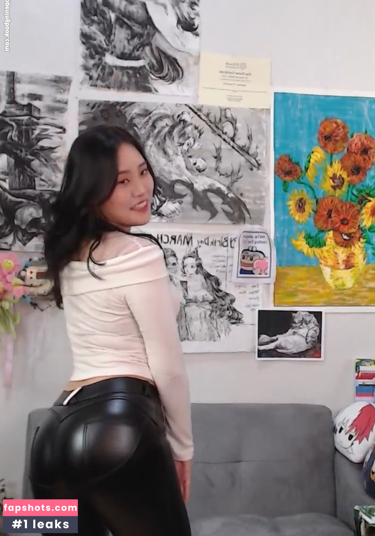 Yuggie_TV gallery photo #68