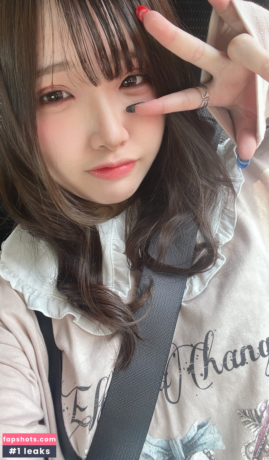 Yui Hiiragi gallery photo #26