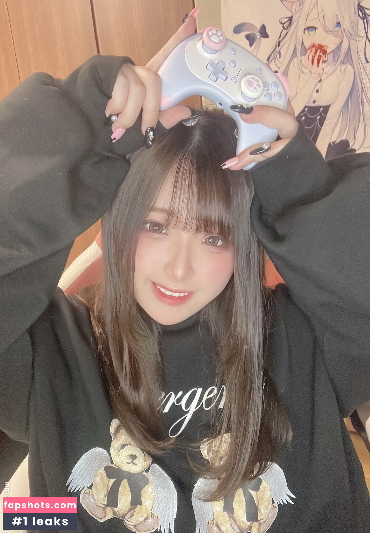 Yui Hiiragi gallery photo #33