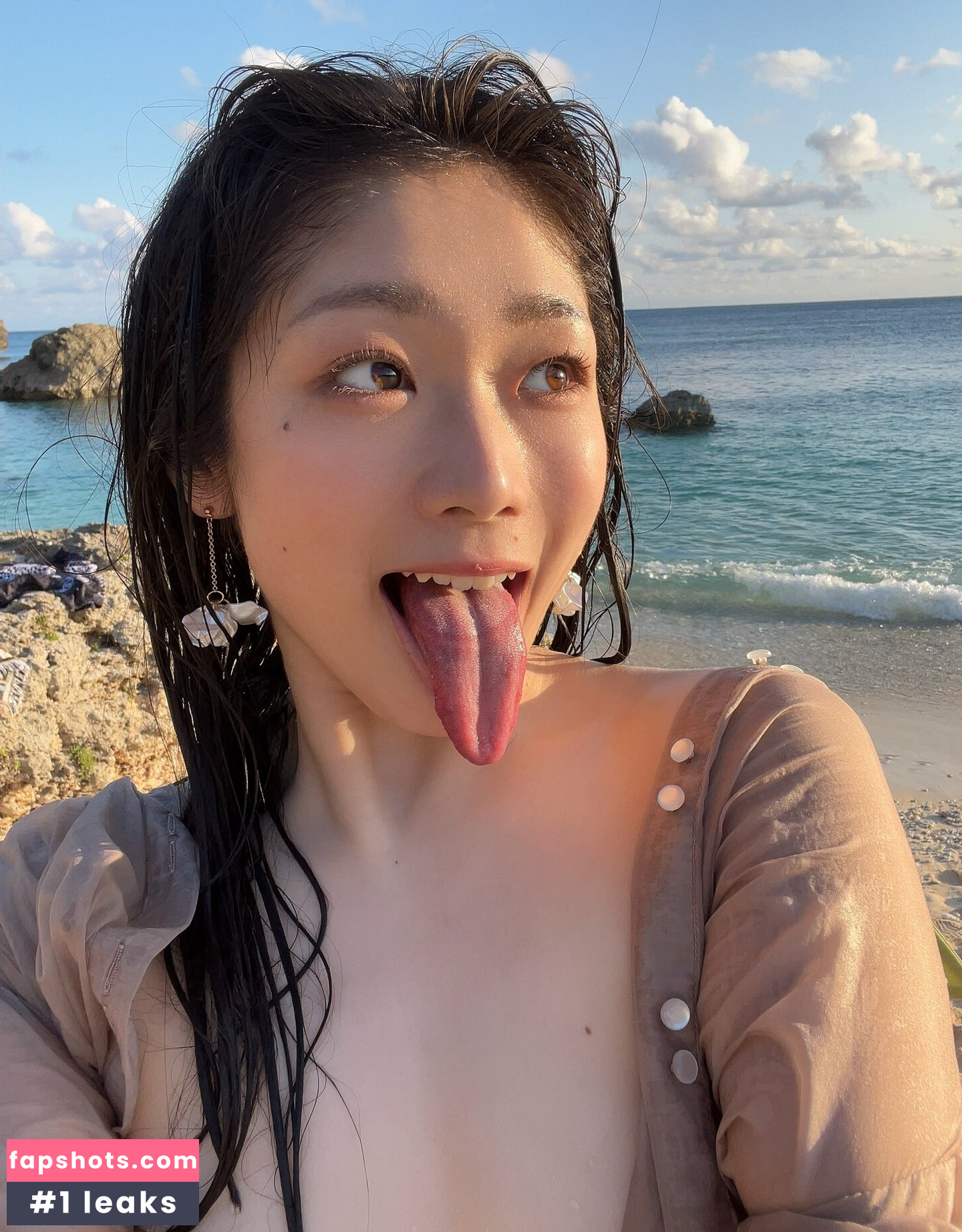 Yuina Taki gallery photo #5