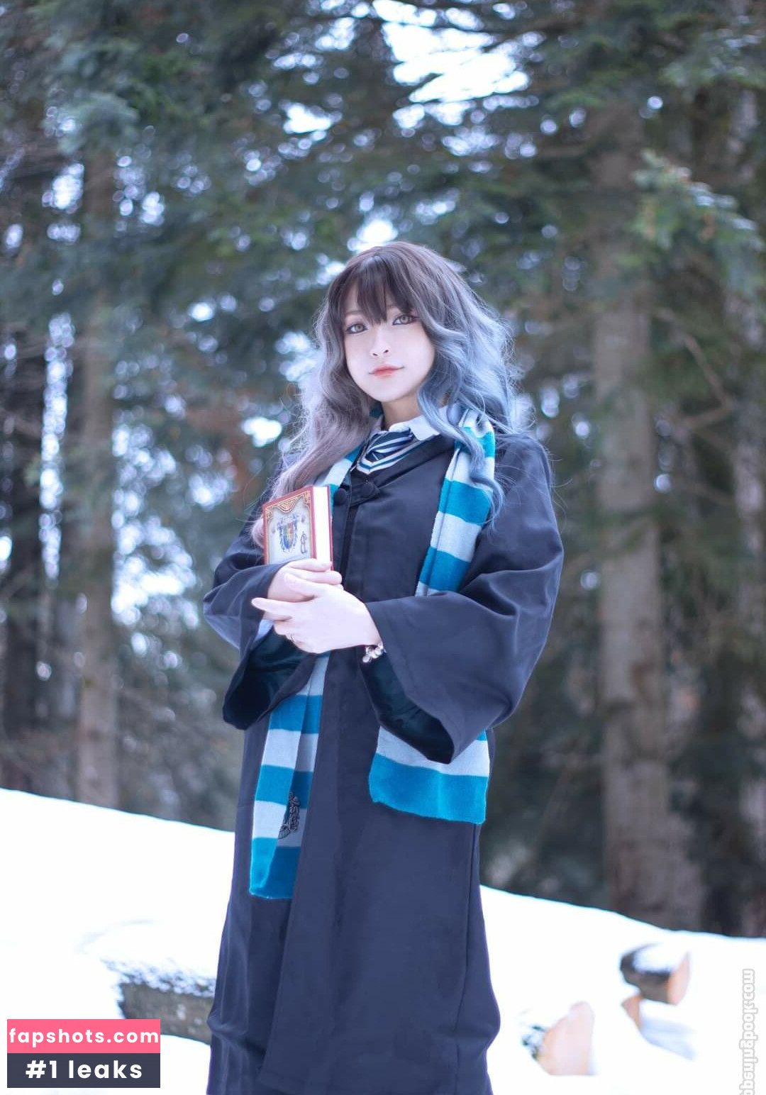 Yuji Koi gallery photo #2