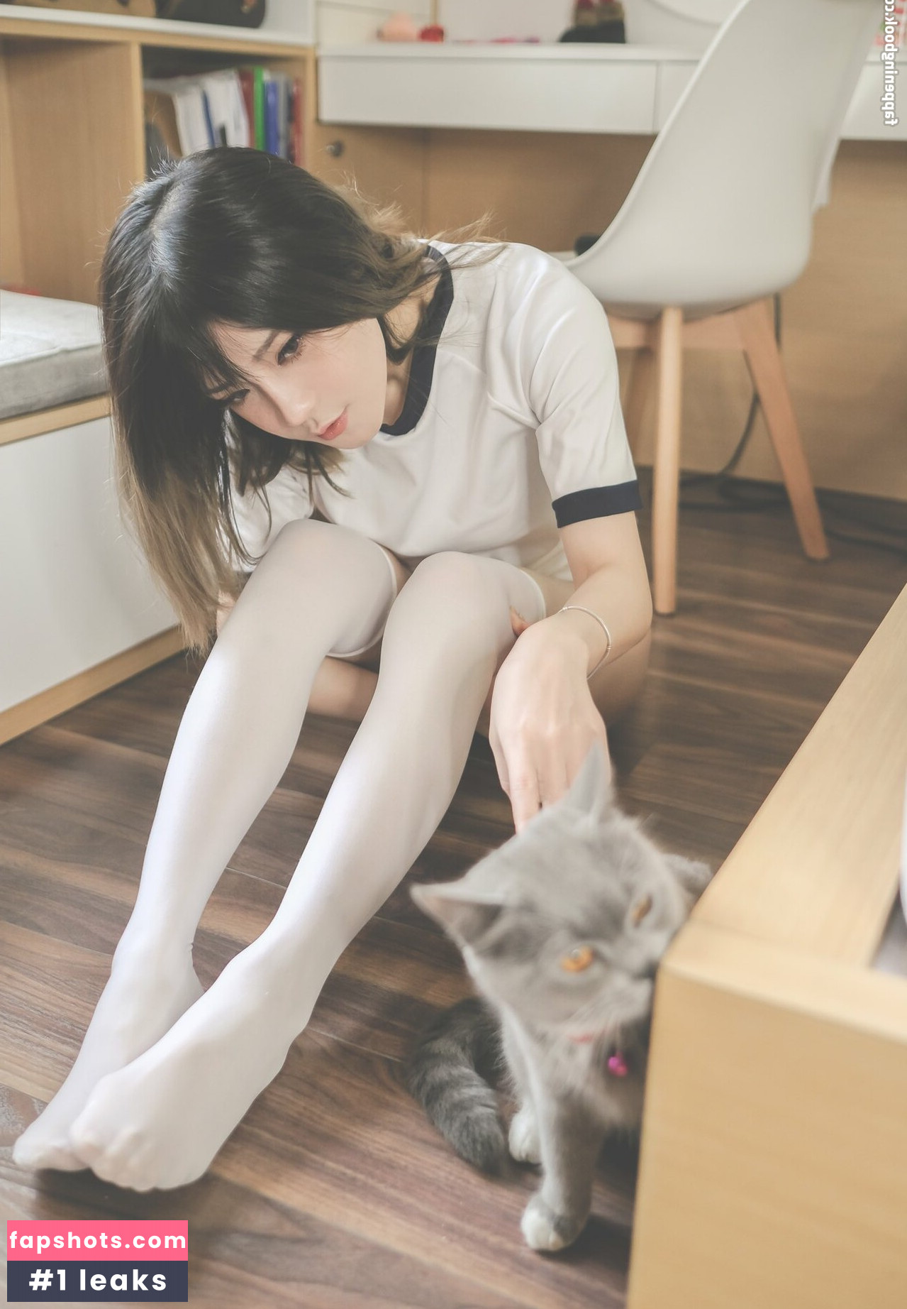 Yuji Koi gallery photo #11