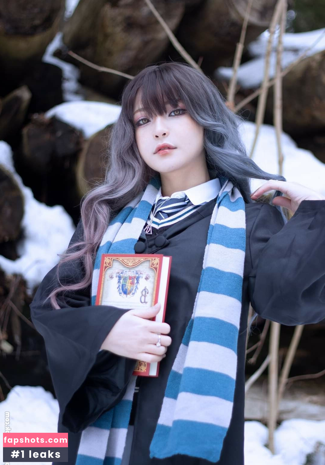 Yuji Koi gallery photo #12