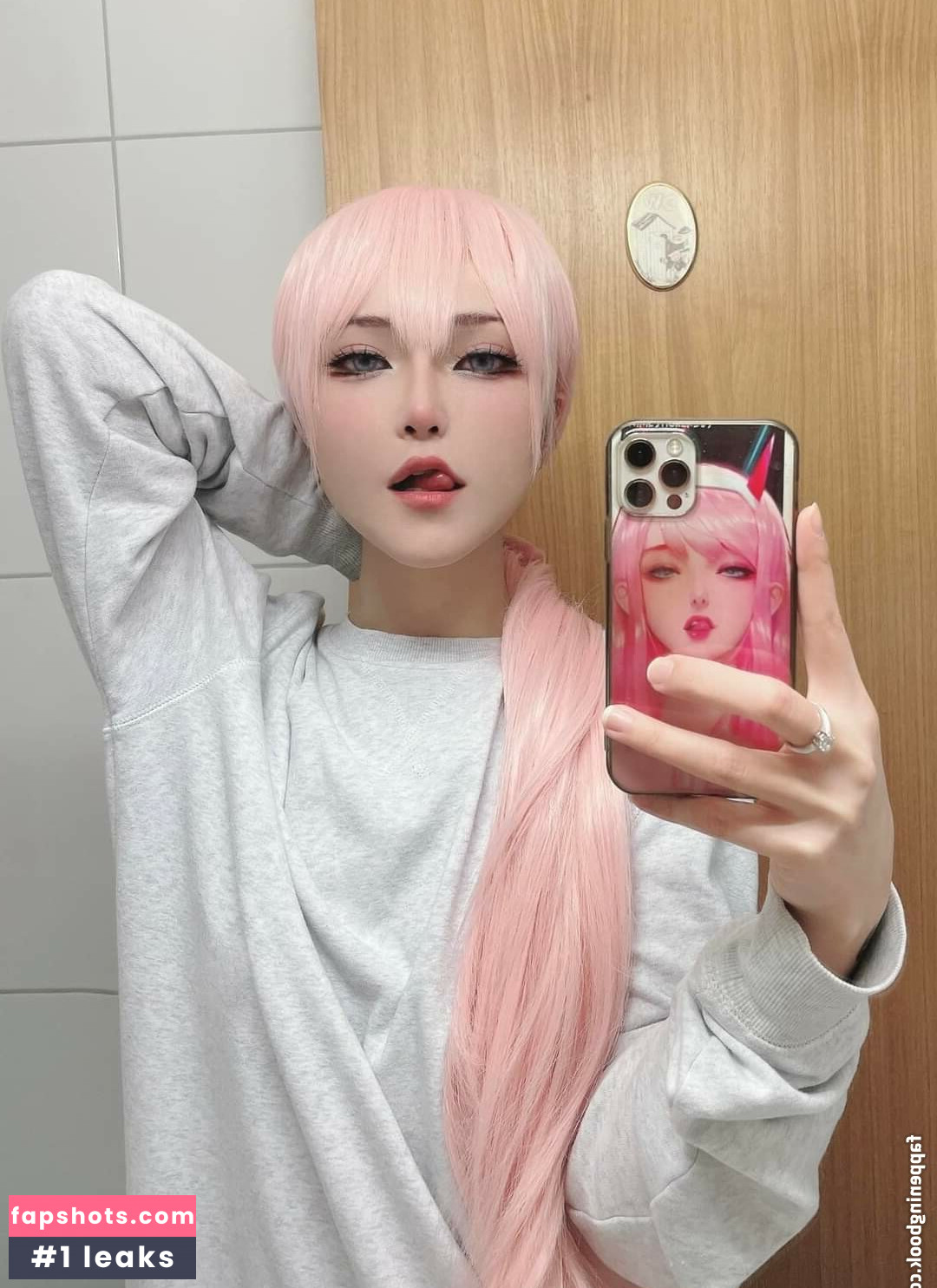 Yuji Koi gallery photo #5