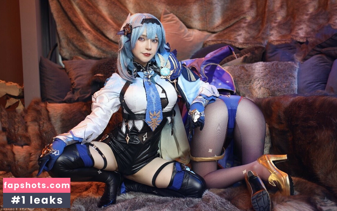 Yuji Koi gallery photo #42