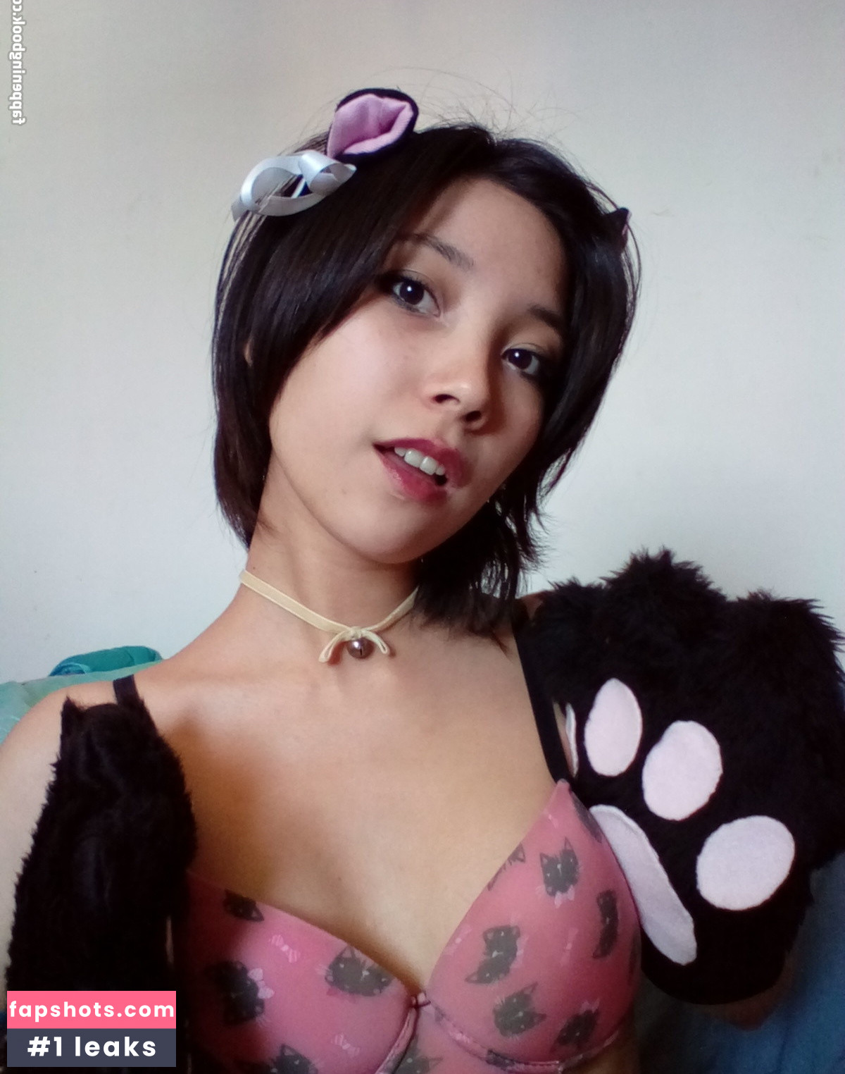 Yuka Neko gallery photo #16