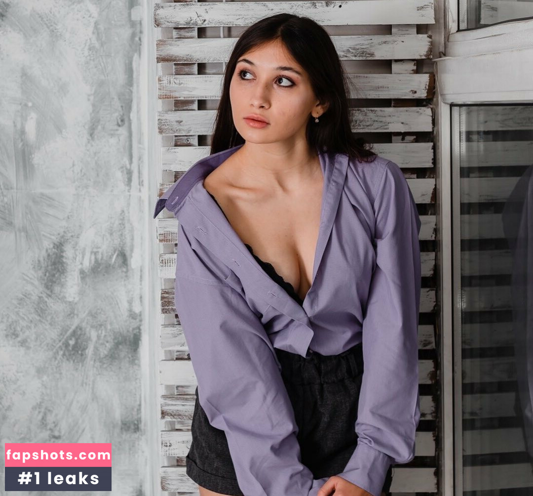 Yulia Sweet Girl Nude Leaks OnlyFans Photos #18 - Fapshots