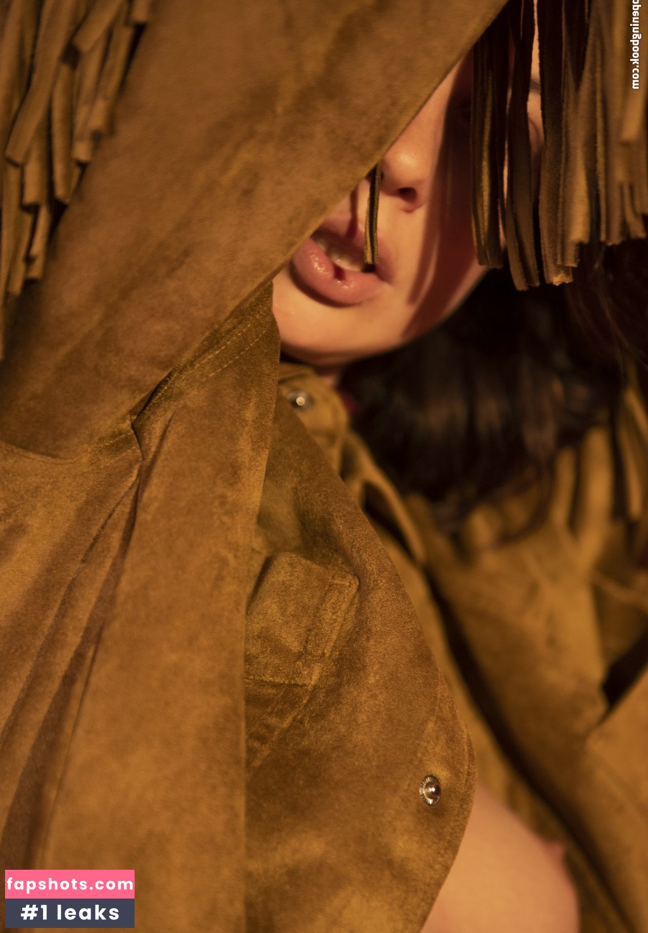 Yuliana Peixoto gallery photo #10