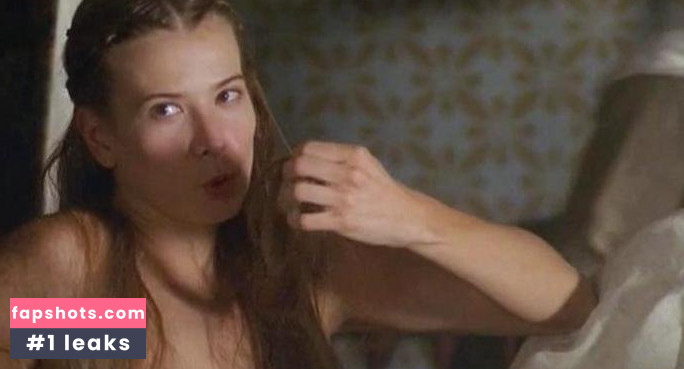 Yuliya Vysotskaya gallery photo #2