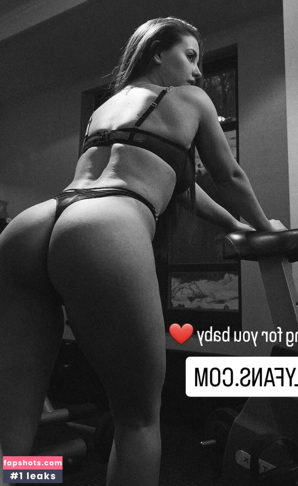 Yulka Tochka gallery photo #5