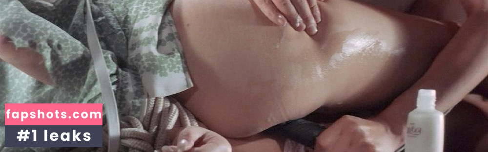 Yumi Hayakawa gallery photo #3