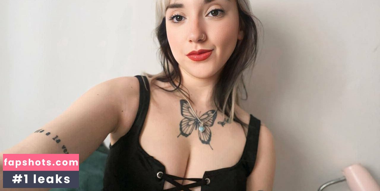 yumi.lola nude babe gallery