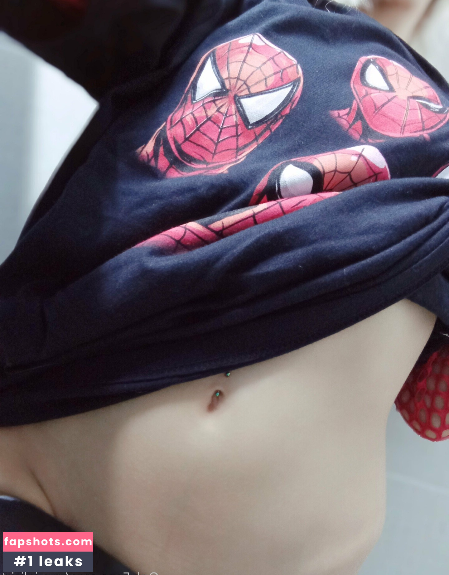 yumializirt nude babe gallery