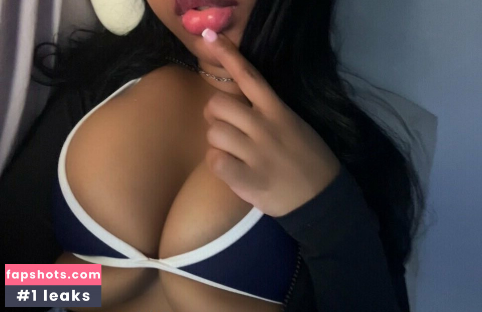 yunabunnii gallery photo #2