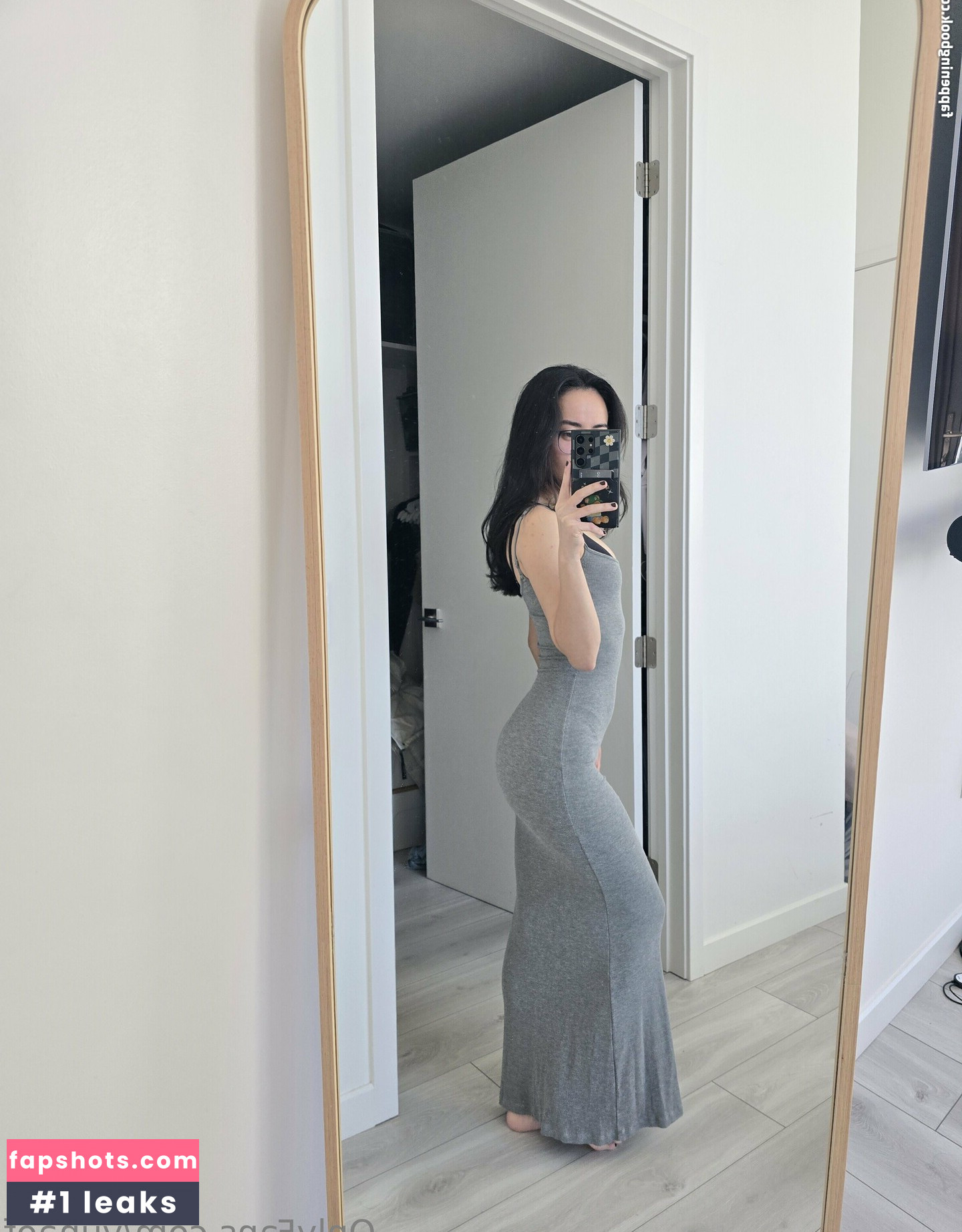 yunaof gallery photo #7