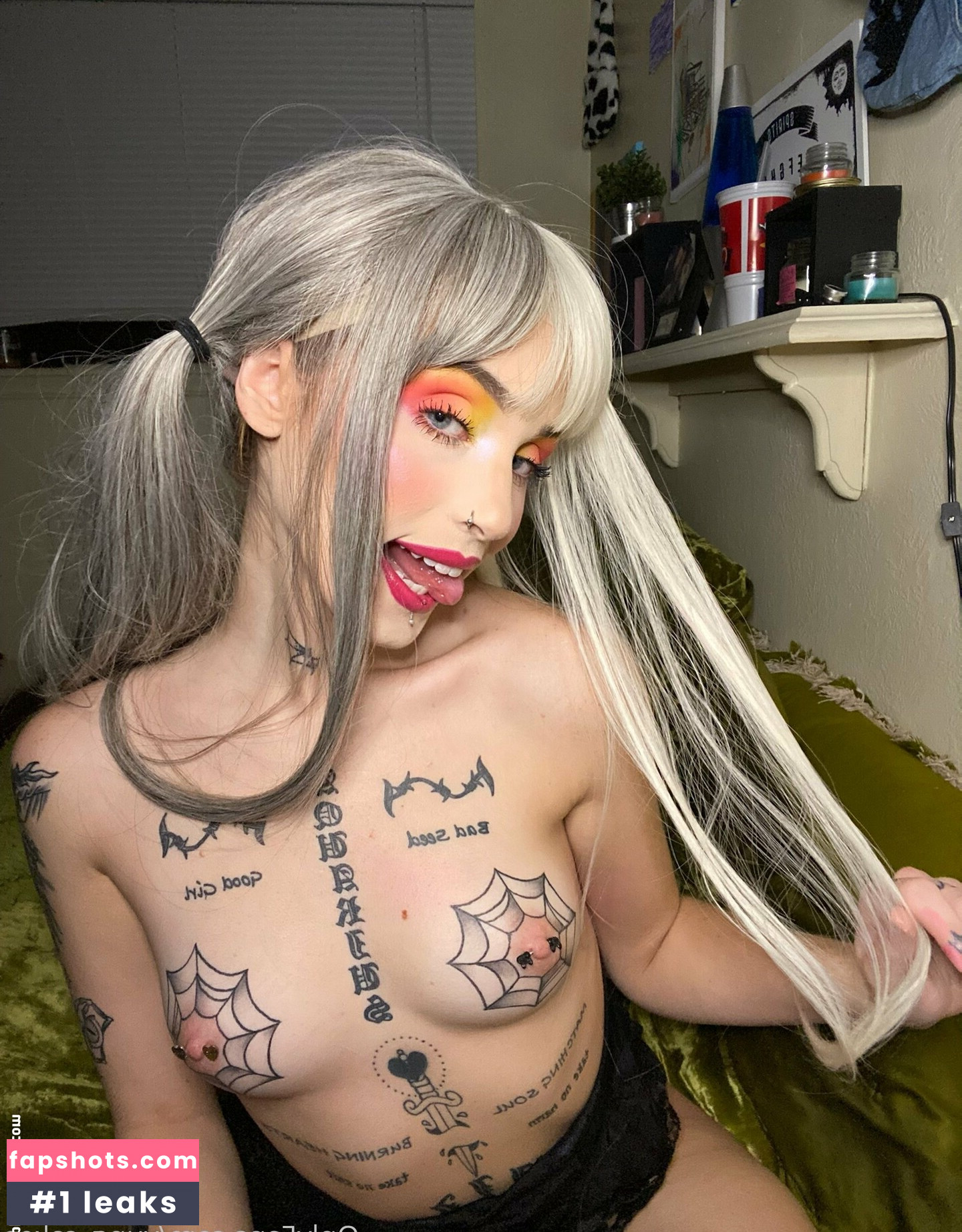 yung_cakee gallery photo #11