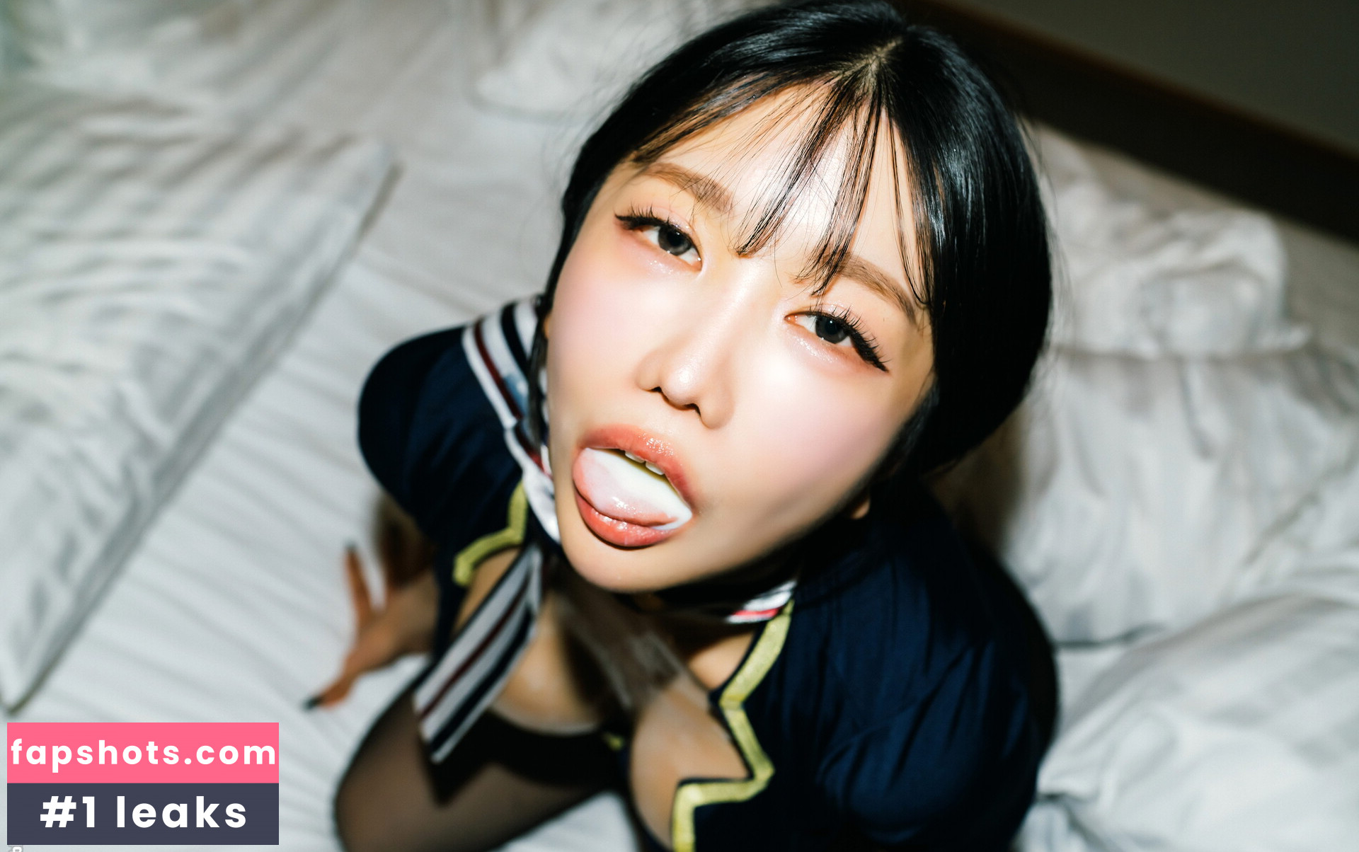 Yunjini gallery photo #44