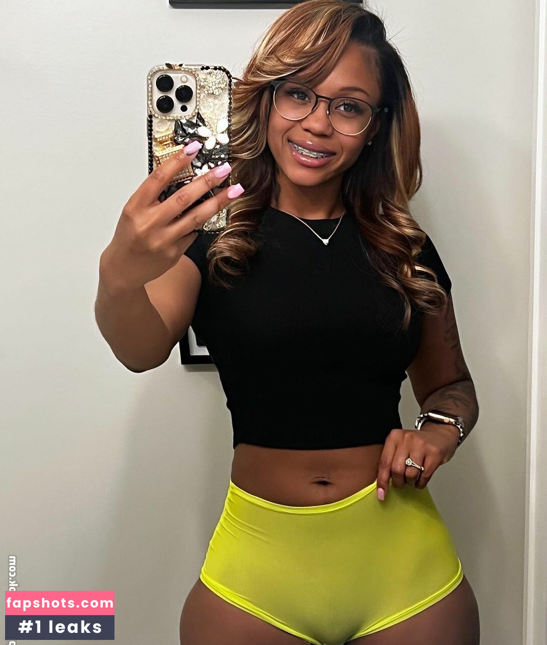 Yuno.Zaza gallery photo #17