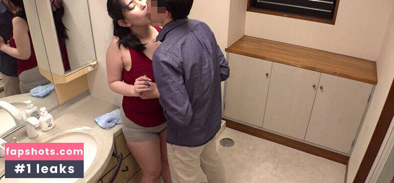 Yuria Yoshine gallery photo #24